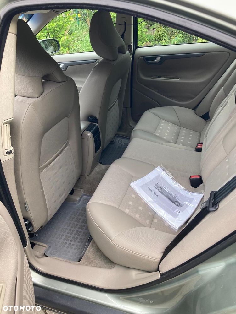 Volvo S60 2.0 T - 9