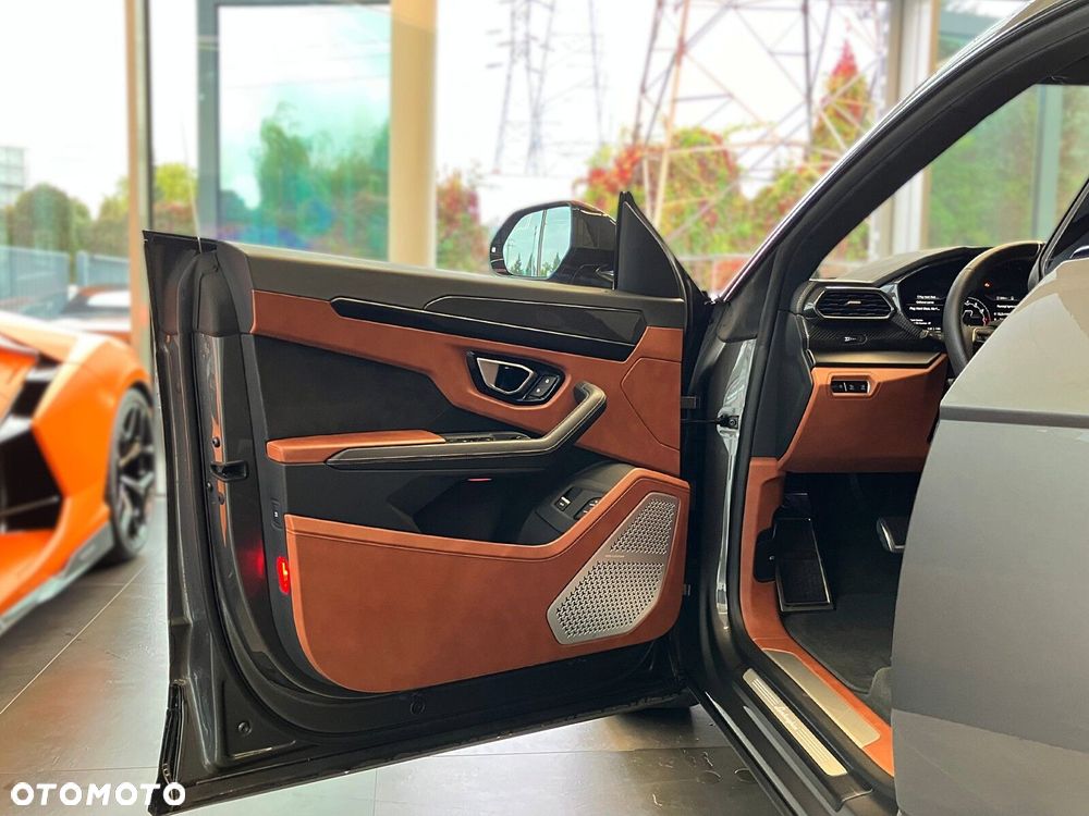 Lamborghini Urus - 6