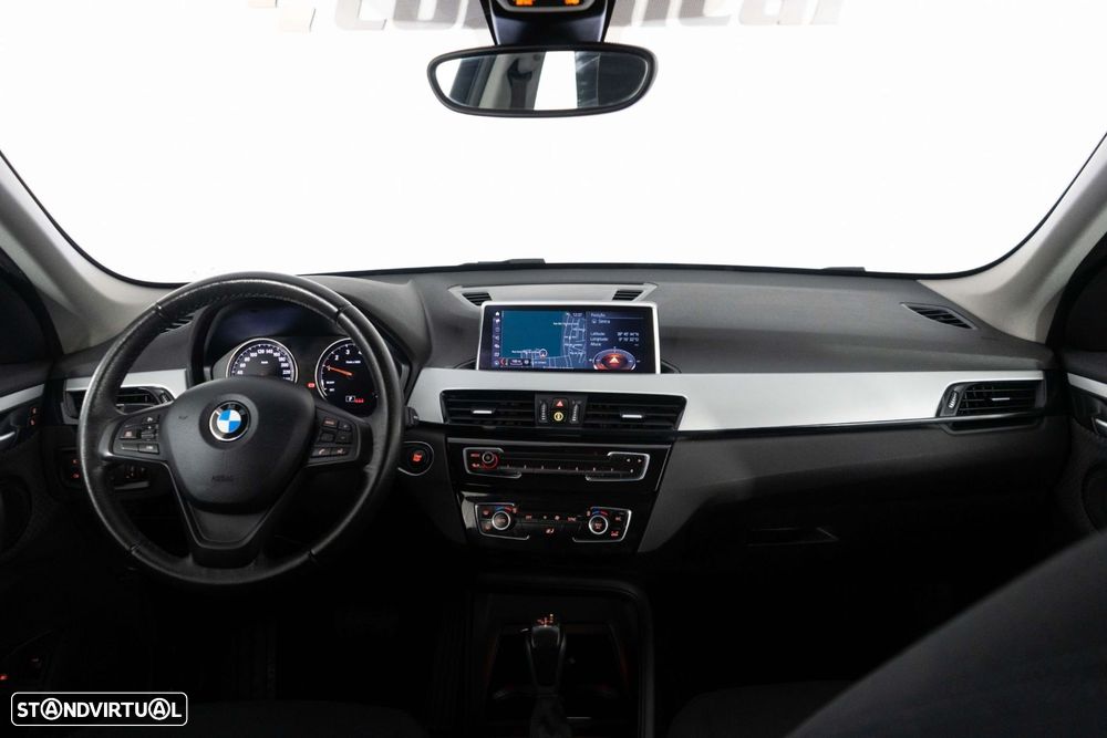 BMW X1 25 e xDrive Corporate Edition - 23