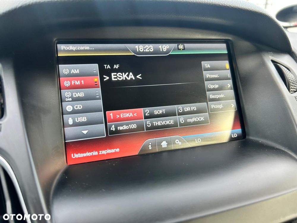 Ford Focus 1.0 EcoBoost Gold X (Trend) - 33