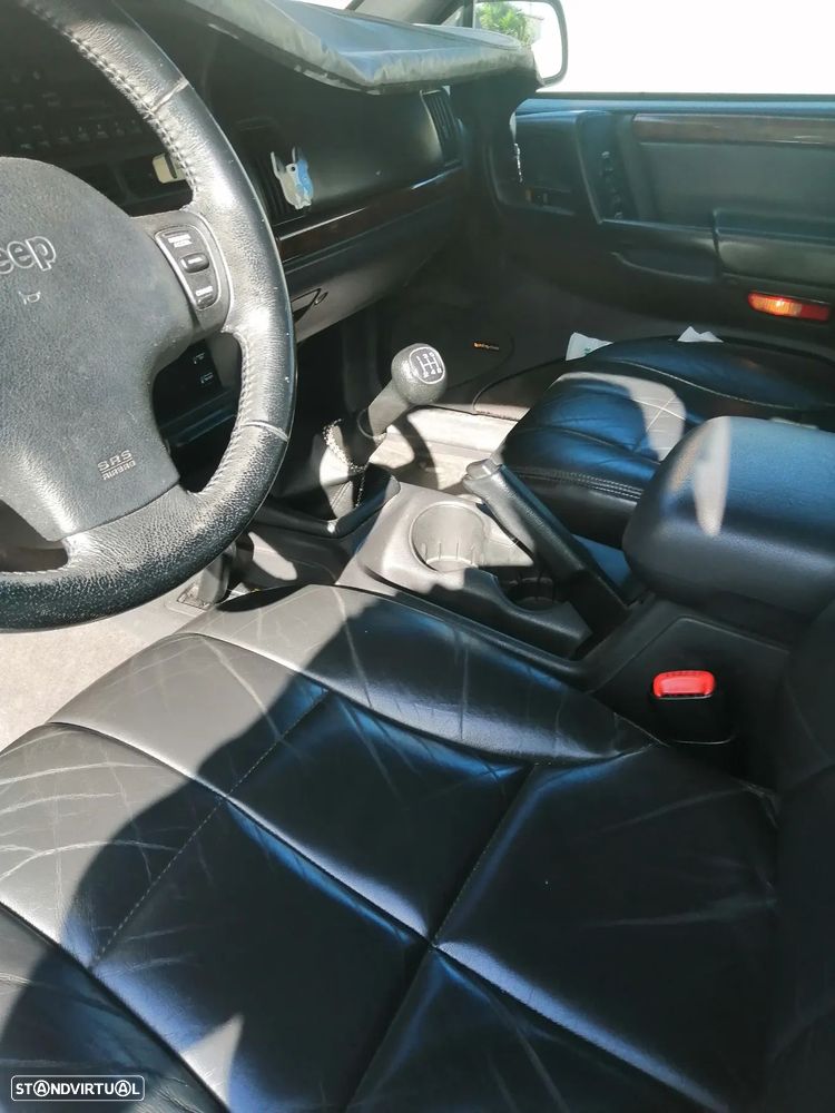 Jeep Grand Cherokee 2.5 TD Laredo - 5