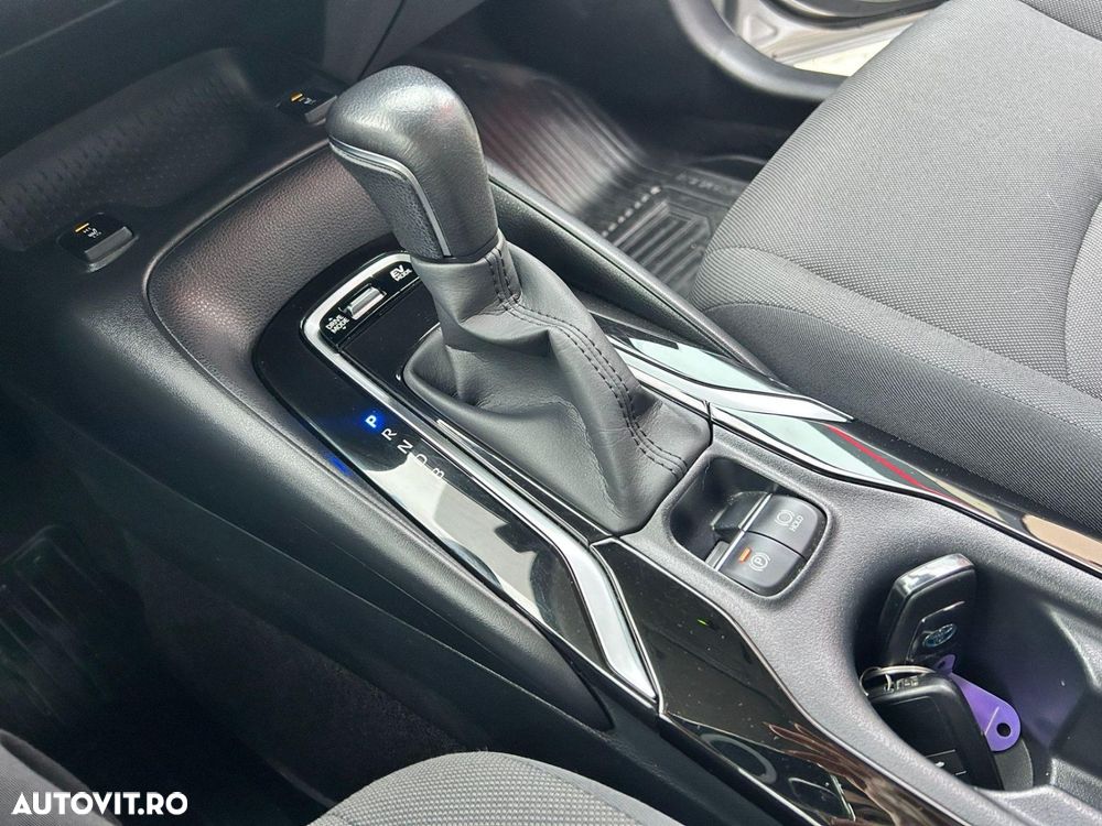 Toyota Corolla 1.8 HSD Business - 22