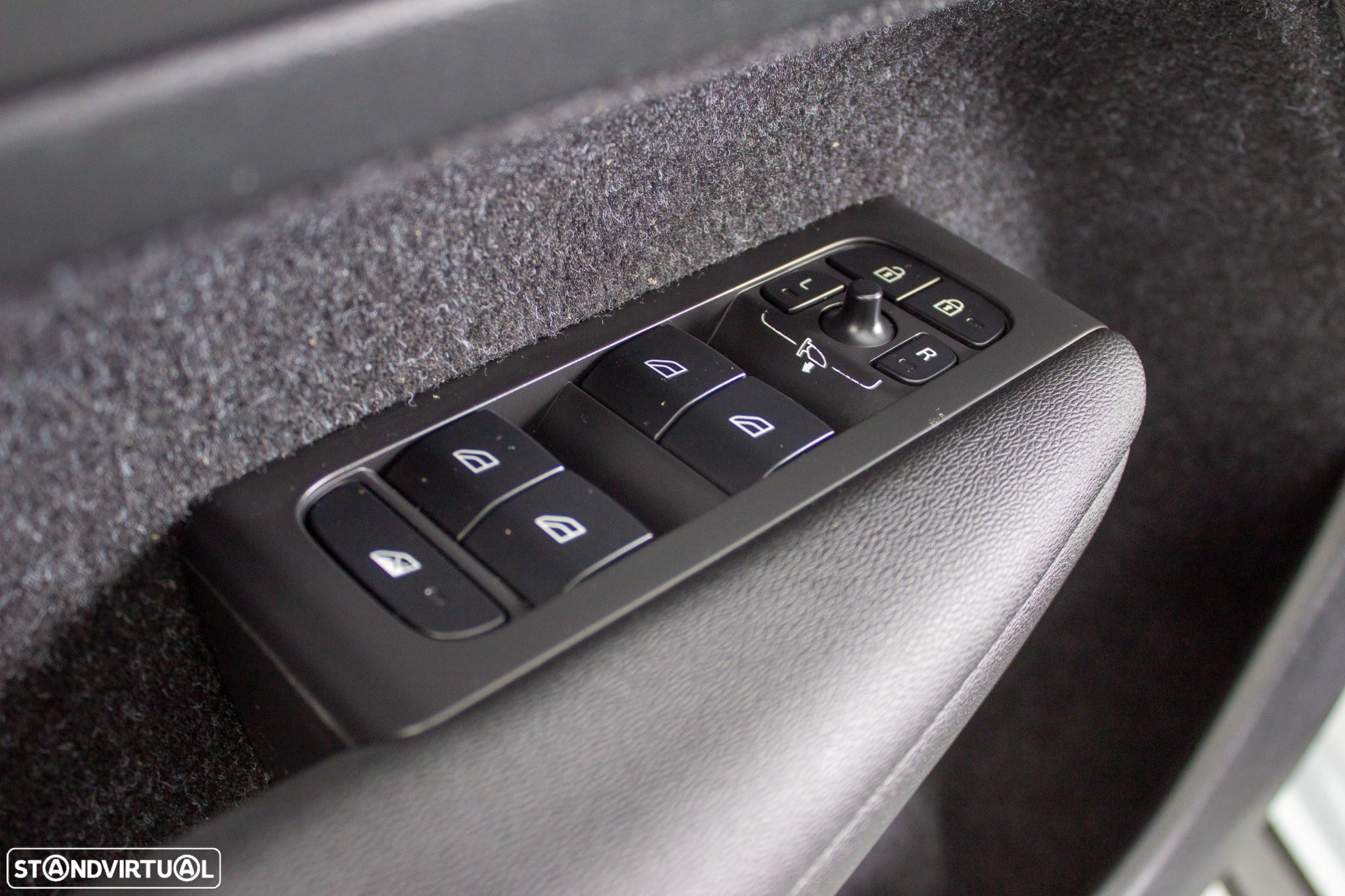 Volvo XC 40 1.5 T5 PHEV Inscription - 32