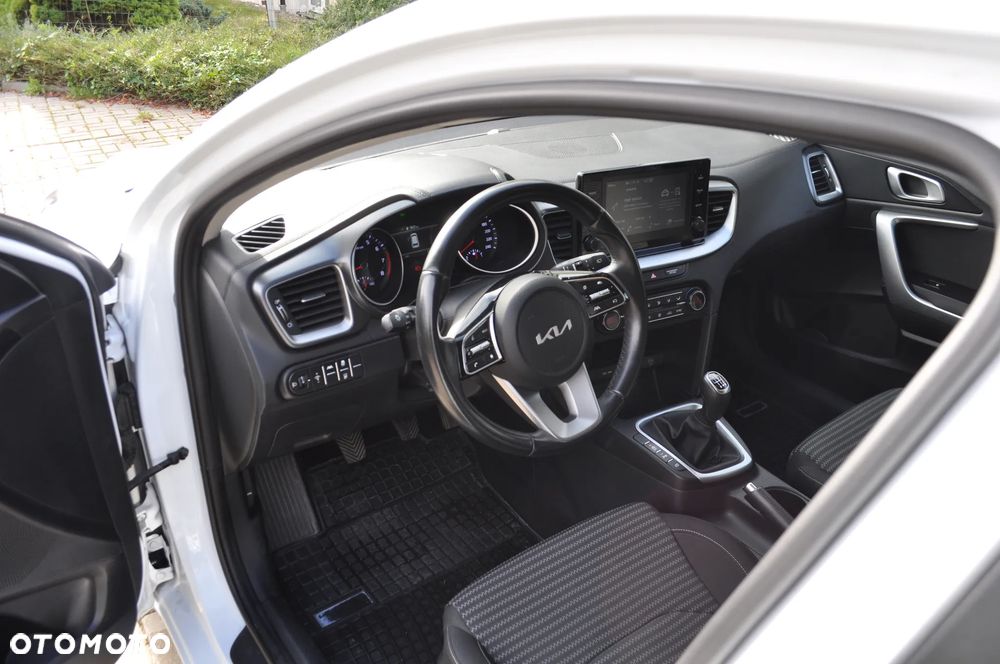 Kia Ceed 1.5 T-GDI GT-Line - 21