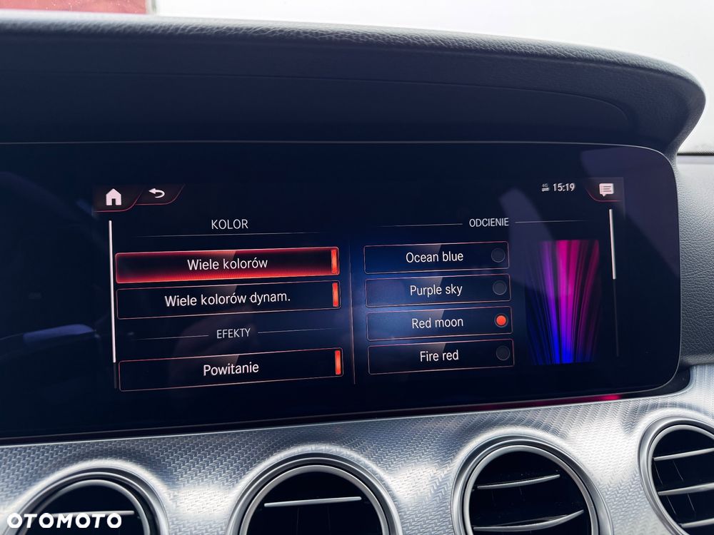 Mercedes-Benz Klasa E 200 9G-TRONIC Exclusive - 36