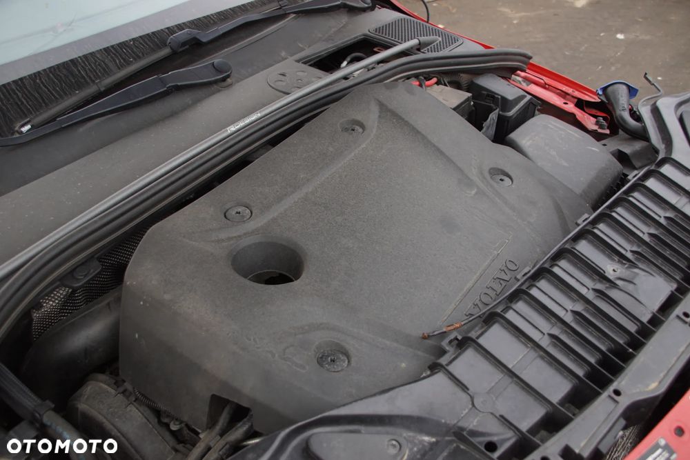 Auto na części - Volvo V60 I R-Design Lift 2.0 D4 190 KM D4204T14 TG-81SC 612 2018R Silnik Skrzynia Drzwi Błotnik Klapa Lampa Lusterko Klamka Szyba Deska Kokpit Sterownik Moduł Czujnik Licznik Wyświetlacz Panel Kierownica - 19