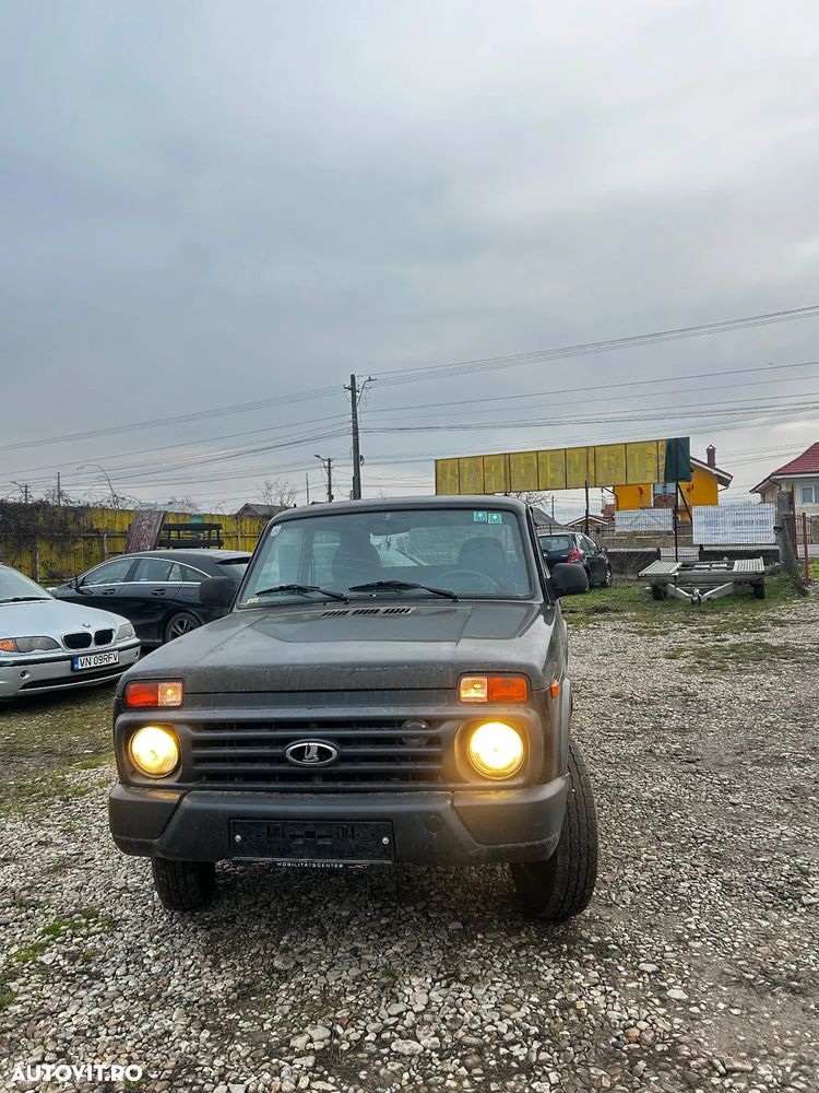 Lada Niva - 7