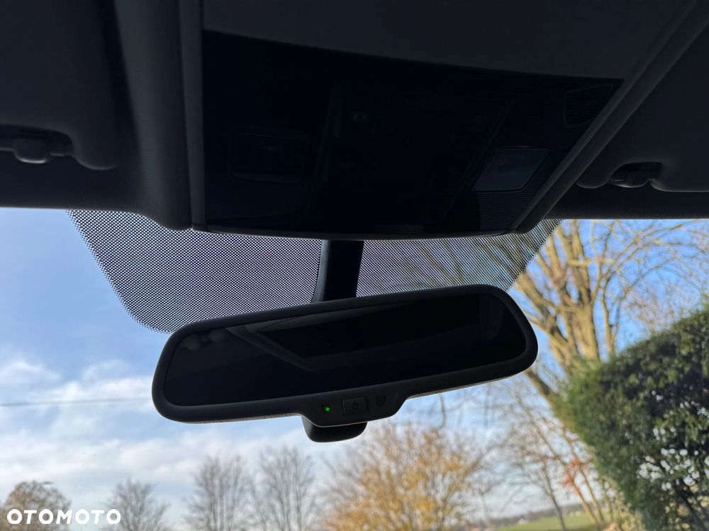 Volkswagen Golf 1.4 TSI BlueMotion Technology DSG Highline - 23