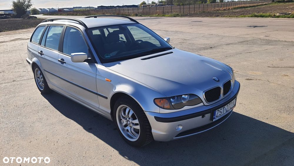 BMW Seria 3 318i - 4