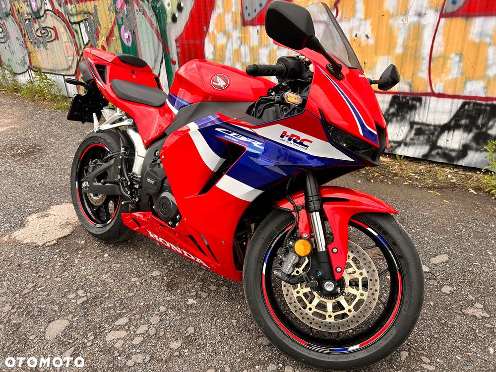Honda CBR - 3