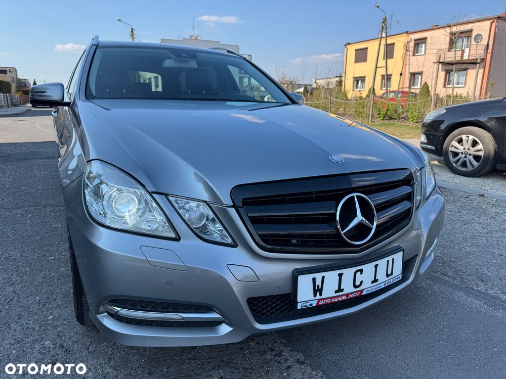 Mercedes-Benz Klasa E 200 CGI BlueEffICIENCY Avantgarde - 28