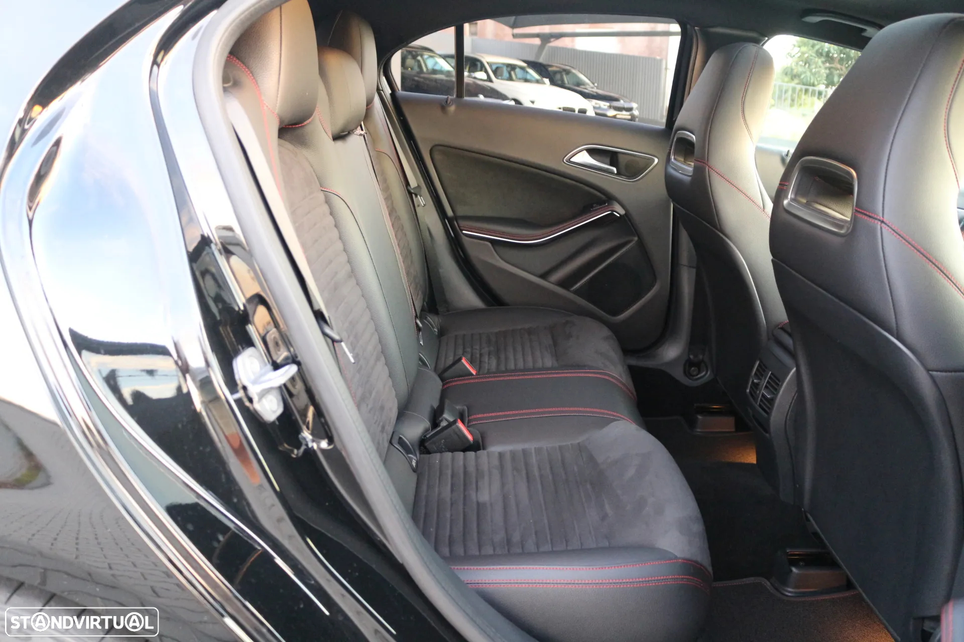 Mercedes-Benz A 45 AMG 4-Matic - 38