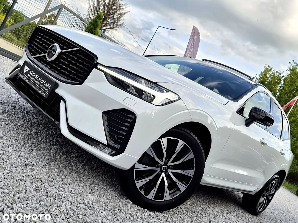 Volvo XC 60 B4 D Plus Dark - 3
