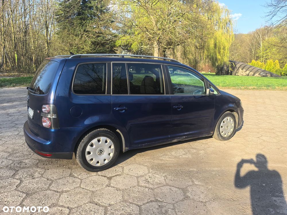 Volkswagen Touran 1.4 TSI STYLE - 4