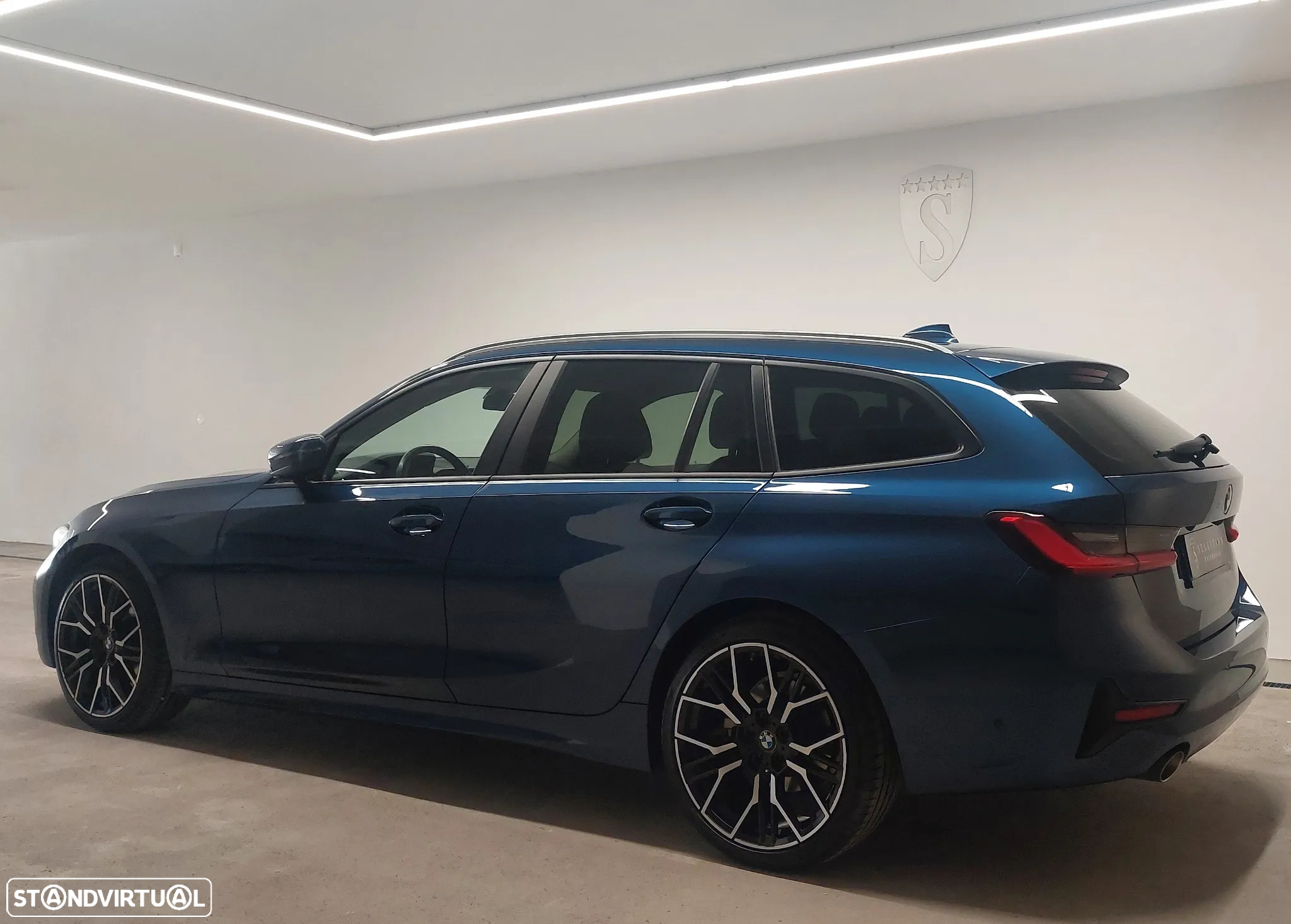 BMW 318 d Touring Line Sport Auto - 4
