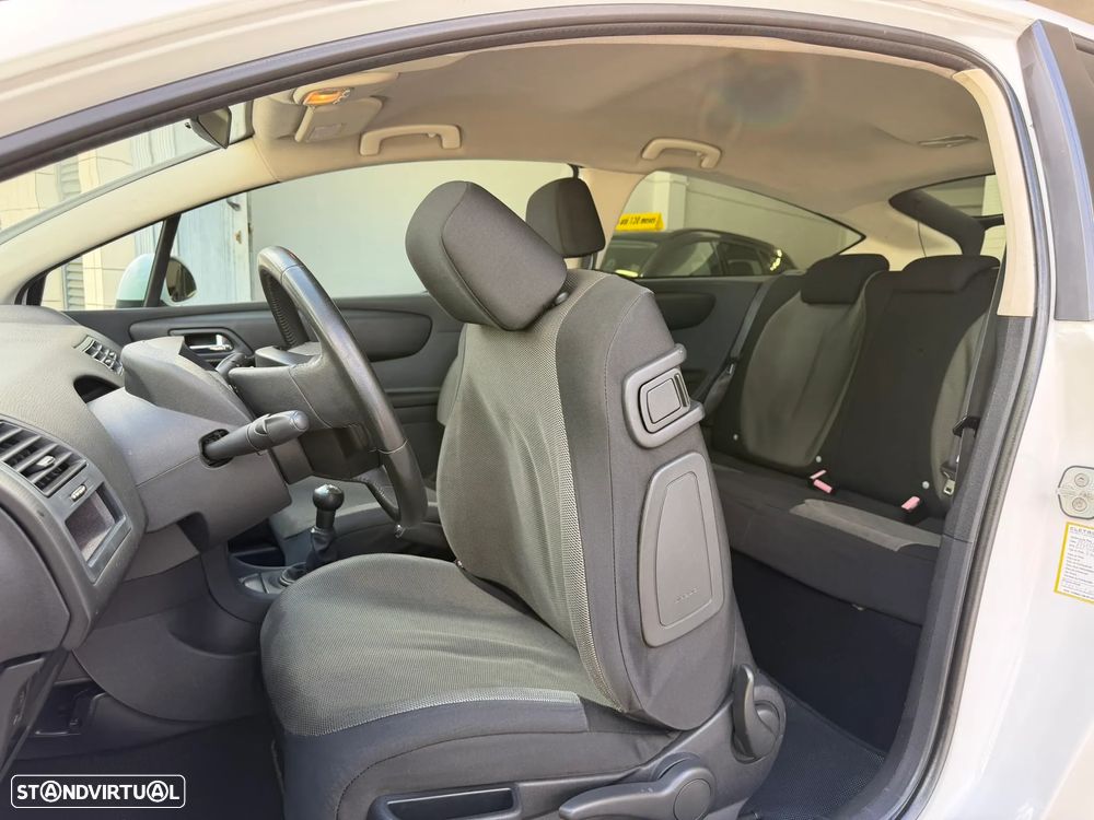 Citroën C4 1.6 HDi VTR - 30