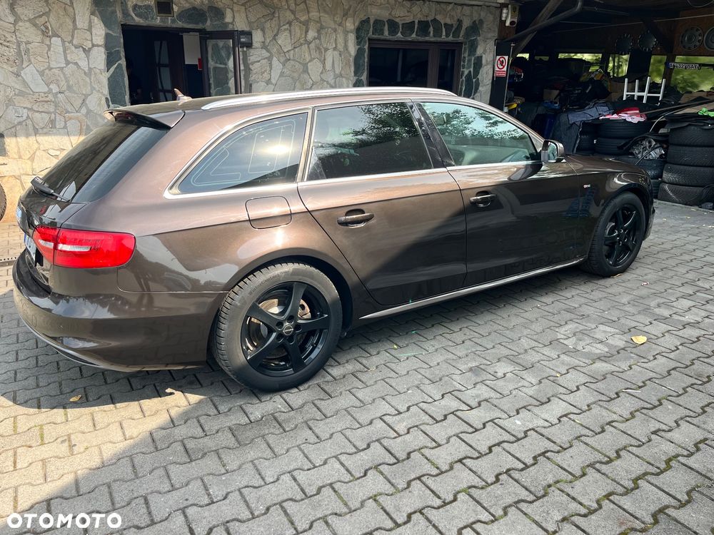 Audi A4 Avant 2.0 TDI DPF quattro S tronic S line Sportpaket - 16