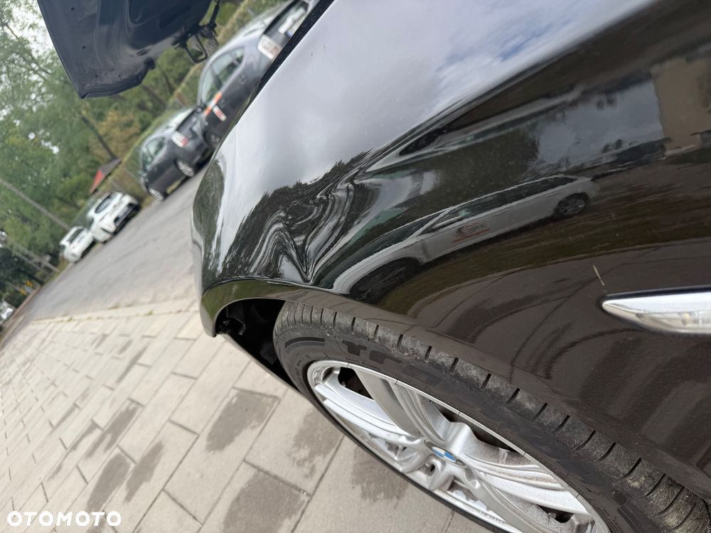 BMW Seria 5 528i xDrive - 27
