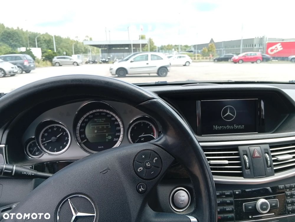 Mercedes-Benz Klasa E 350 CDI DPF BlueEFFICIENCY 7G-TRONIC Avantgarde - 15