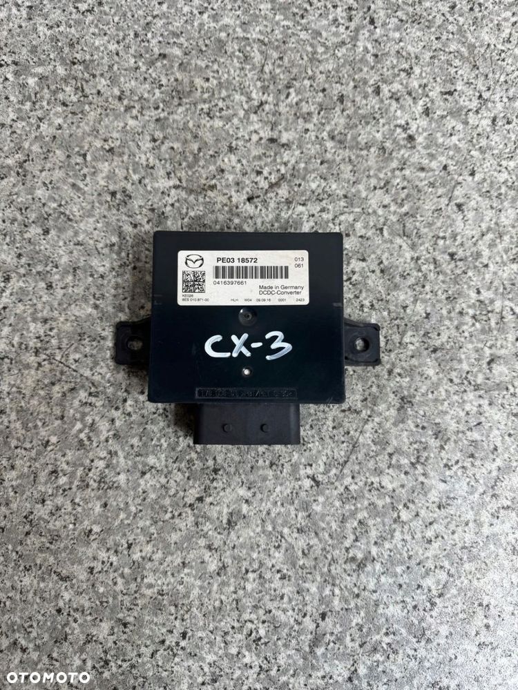 MODUŁ STEROWNIK NAPIĘCIA MAZDA CX3 CX-3 2015-2020 PE03 18572 - 1