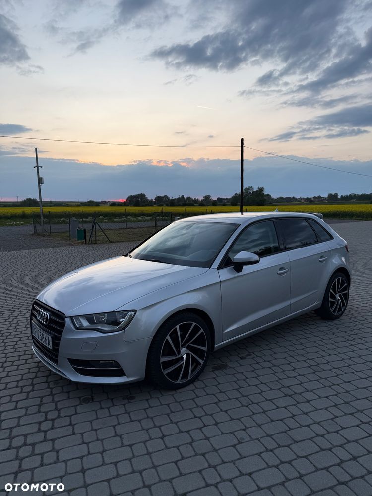 Audi A3 Sportback 1.6 TDI DPF Ambition S tronic - 17