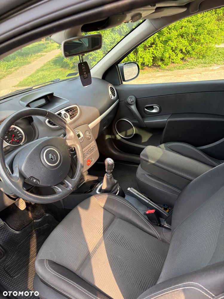 Renault Clio 1.5 dCi ESP Initiale - 13