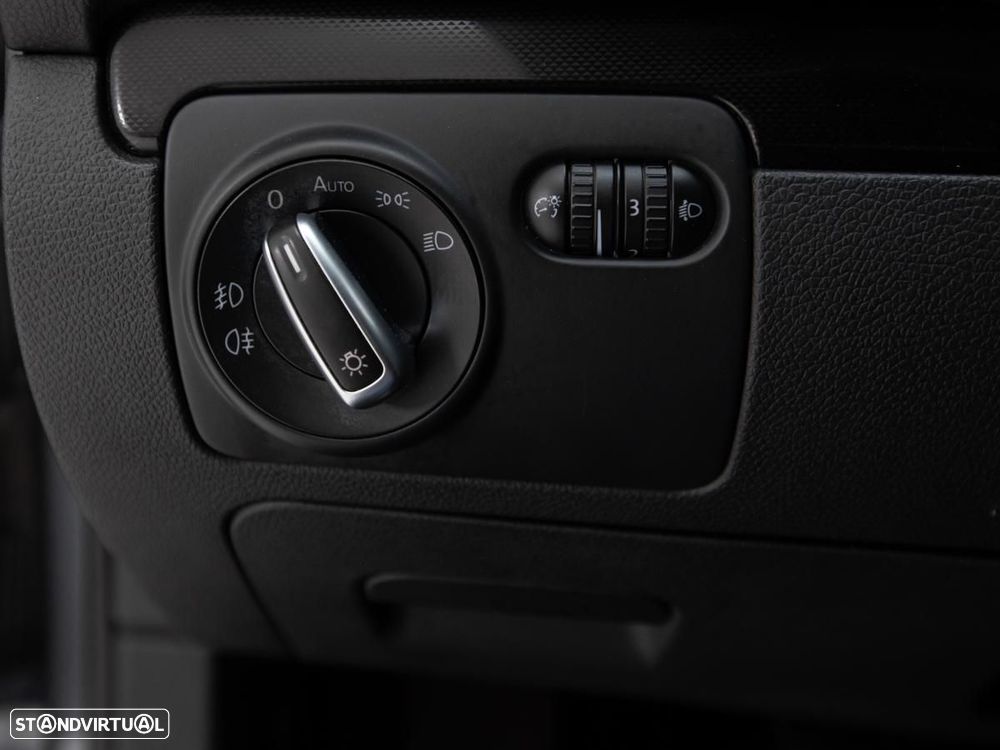 VW Golf Variant - 13