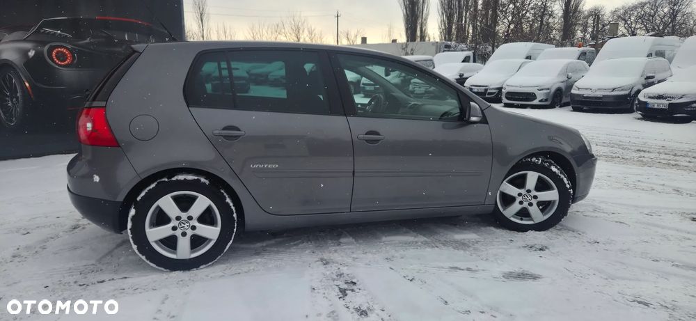 Volkswagen Golf - 14