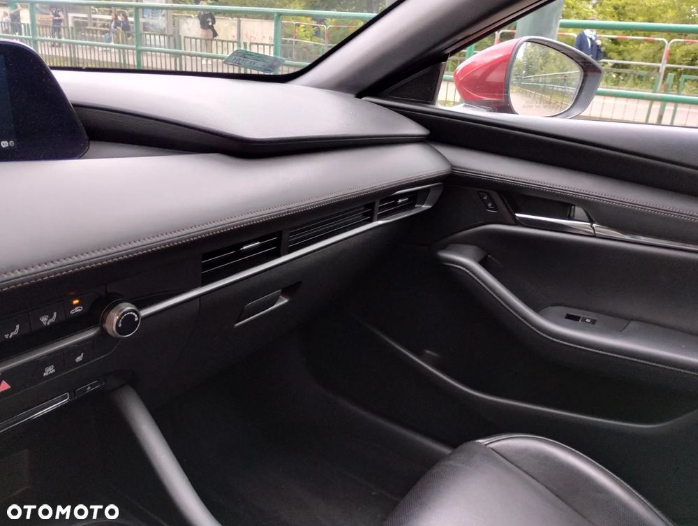 Mazda 3 SKYACTIV-X 2.0 M-Hybrid DRIVE - 11
