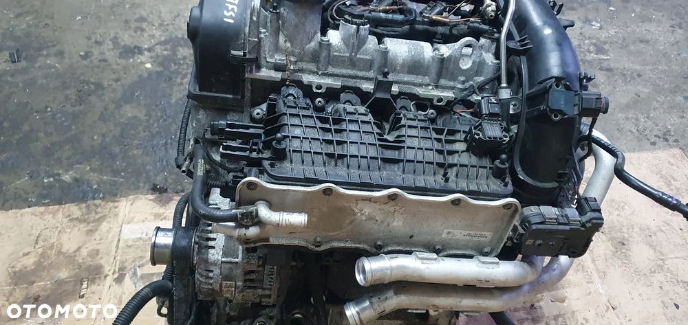 Silnik blok silnika słupek Audi A4 B9 1.4 TFSI CVN - 7