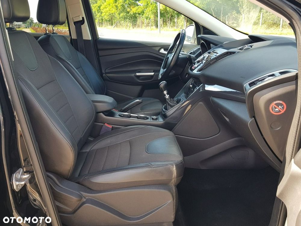 Ford Kuga 1.6 EcoBoost 2x4 Titanium - 18