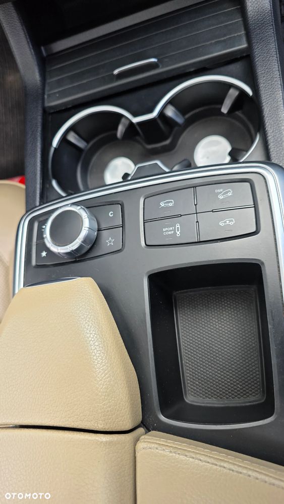 Mercedes-Benz ML - 27