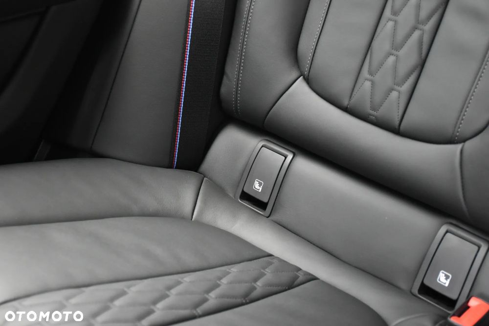 BMW X6 M60i mHEV sport - 30