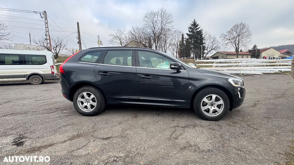 Volvo XC 60 D4 AWD Geartronic Summum - 11
