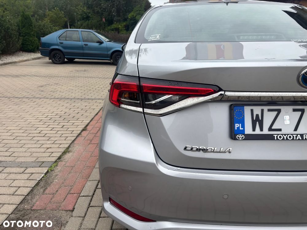 Toyota Corolla 1.8 Hybrid Comfort - 21