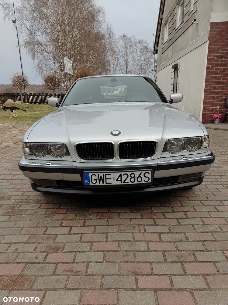 BMW Seria 7 740i - 1