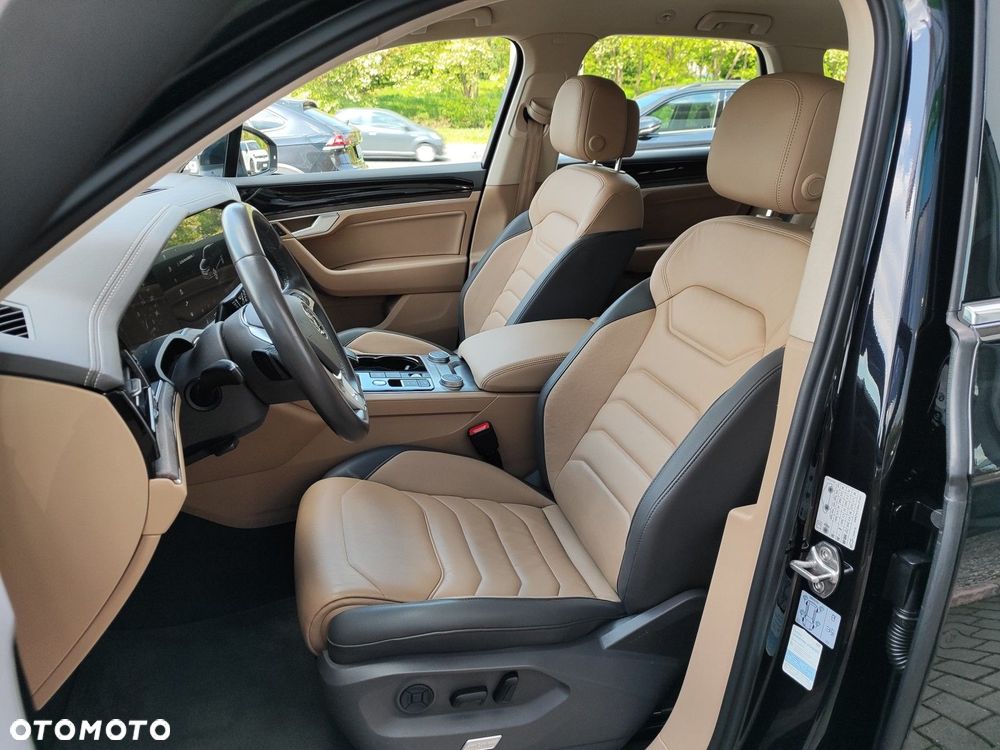 Volkswagen Touareg 3.0 V6 TDI SCR 4Mot - 11