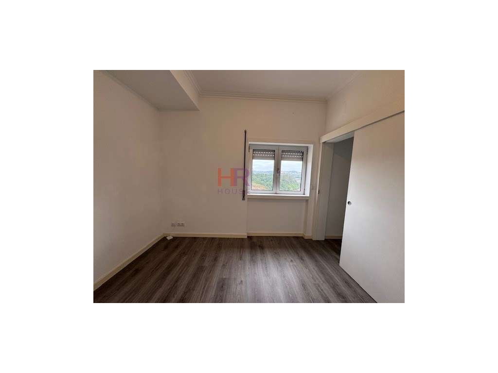 Apartamento T1 remodelado para arrendamento em Eiras e São Paulo de... - Grande imagem: 4/19