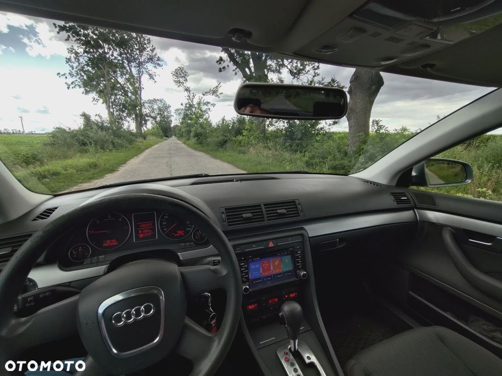 Audi A4 Limousine - 18
