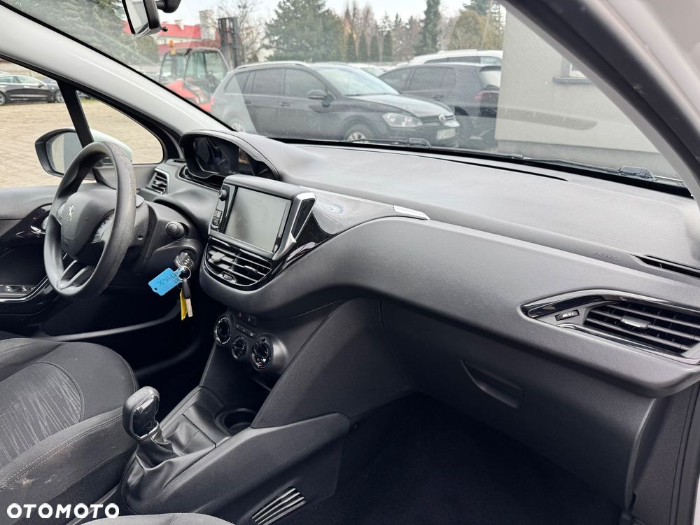Peugeot 208 BlueHDi 100 Active - 10