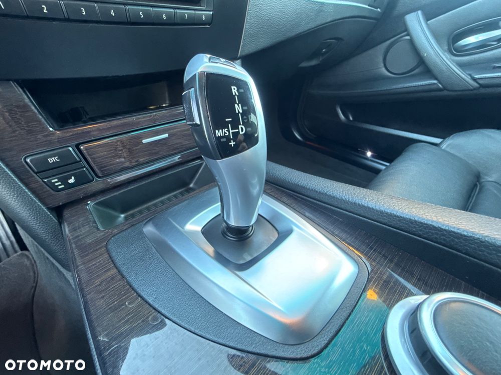 BMW Seria 5 520d Edition Sport - 14