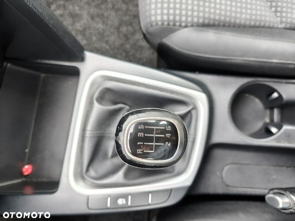 Kia Ceed - 13