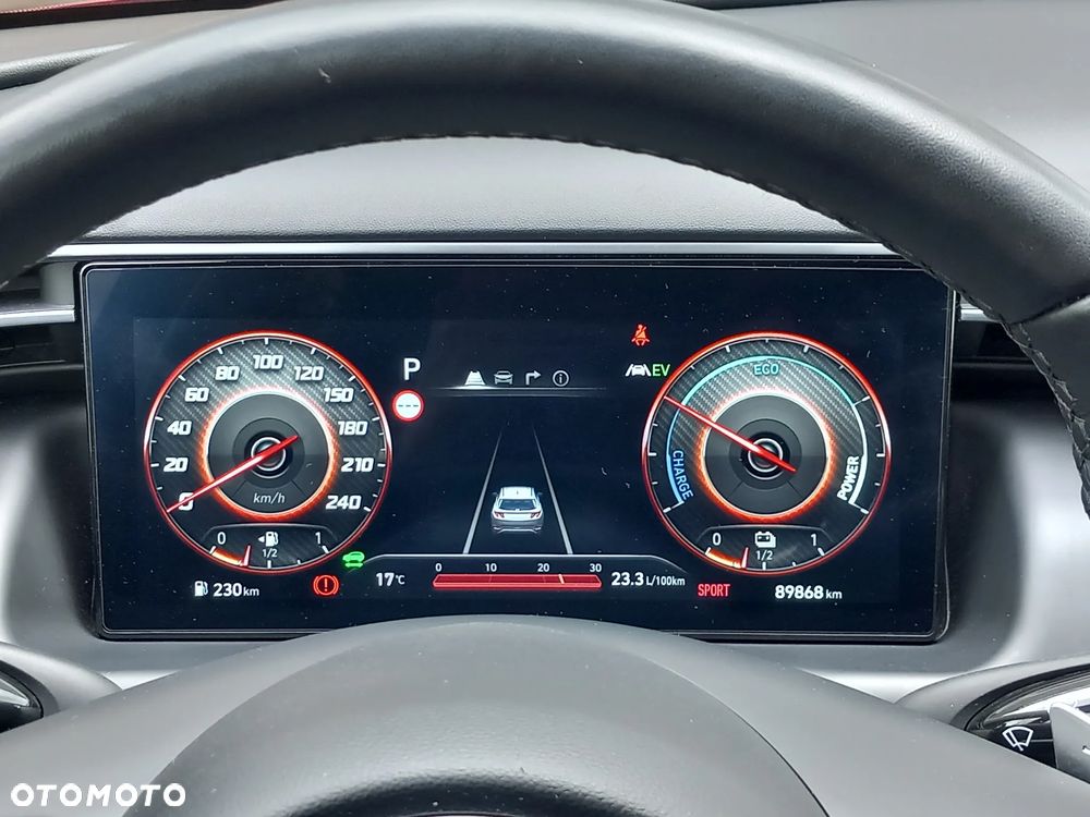 Hyundai Tucson 1.6 T-GDi HEV Executive 2WD - 29