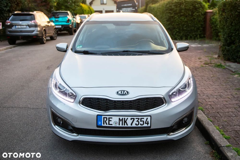 Kia Ceed 1.6 GDI DCT Vision - 2