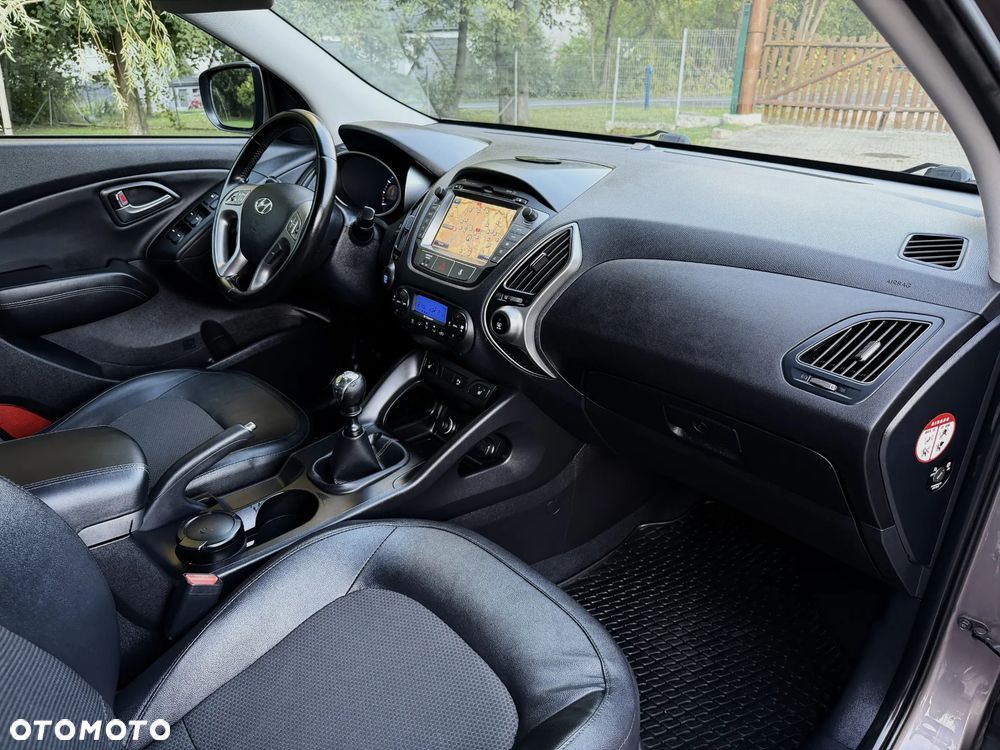 Hyundai ix35 blue 1.6 2WD Finale Gold - 16