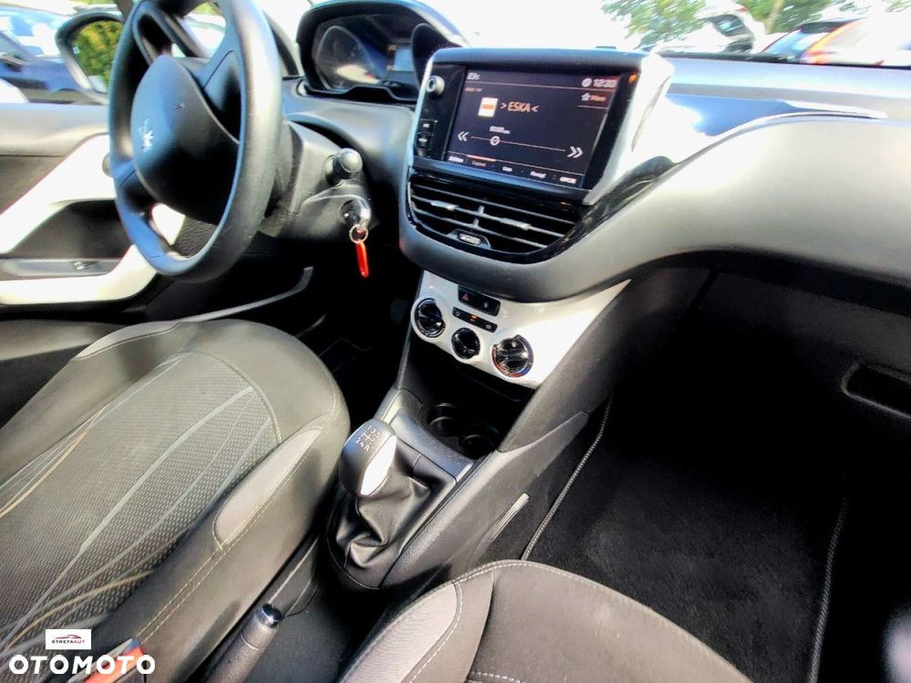 Peugeot 208 - 21