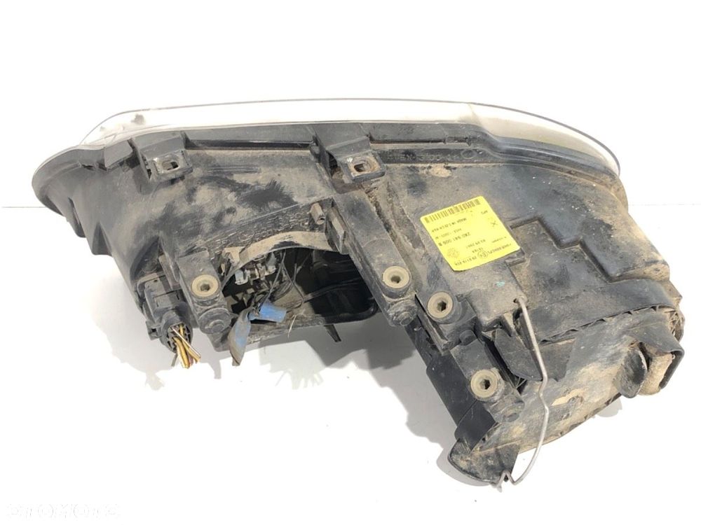 REFLEKTOR PRAWY PRZÓD  VW CADDY III Nadwozie pełne/minivan (2KA, 2KH, 2CA, 2CH) 2004 - 2015 2.0 - 3