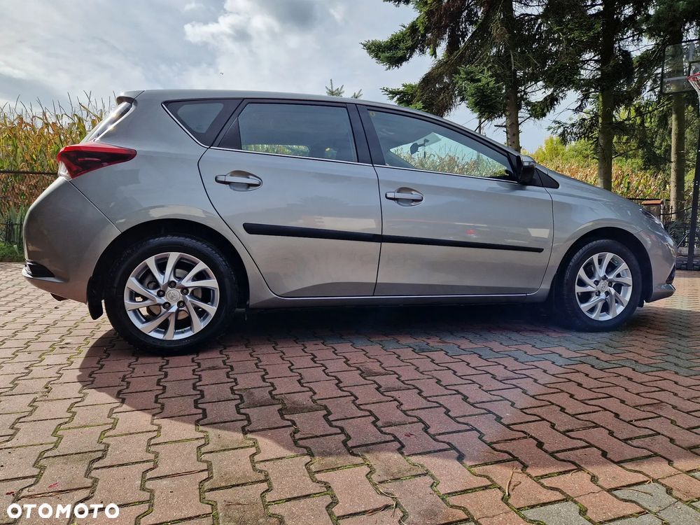 Toyota Auris 1.6 Comfort - 10