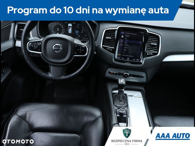 Volvo XC 90 - 9