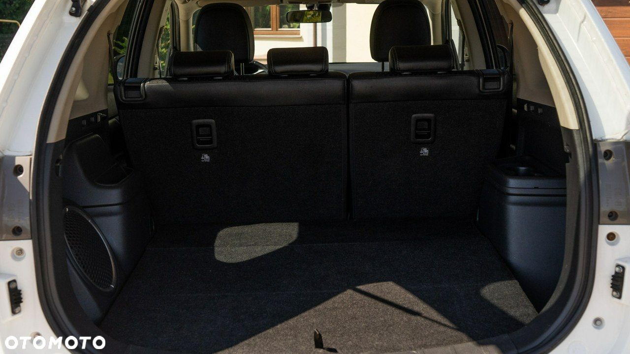 Mitsubishi Outlander - 22